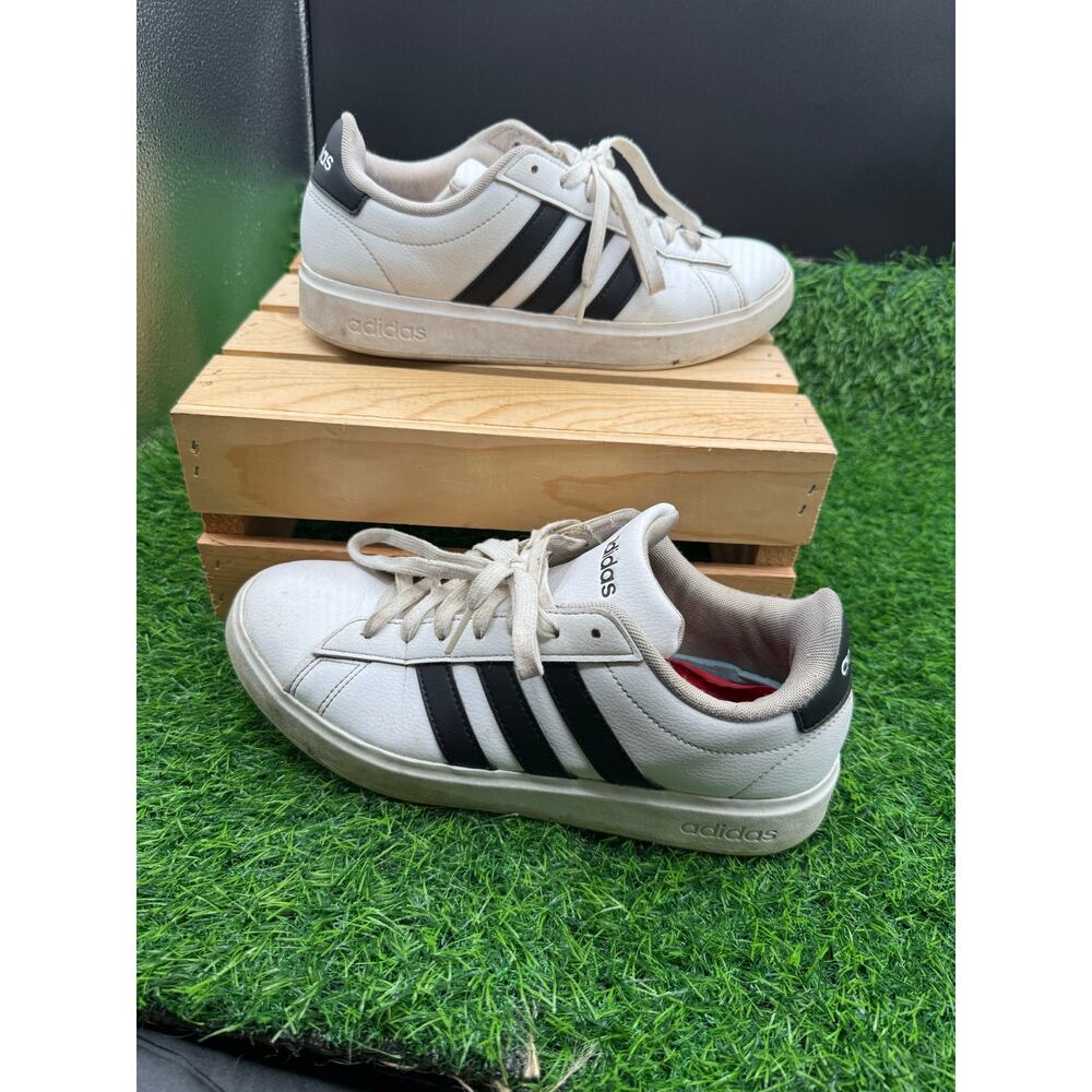 Adidas -Sneakers-White/Black-Size 8M